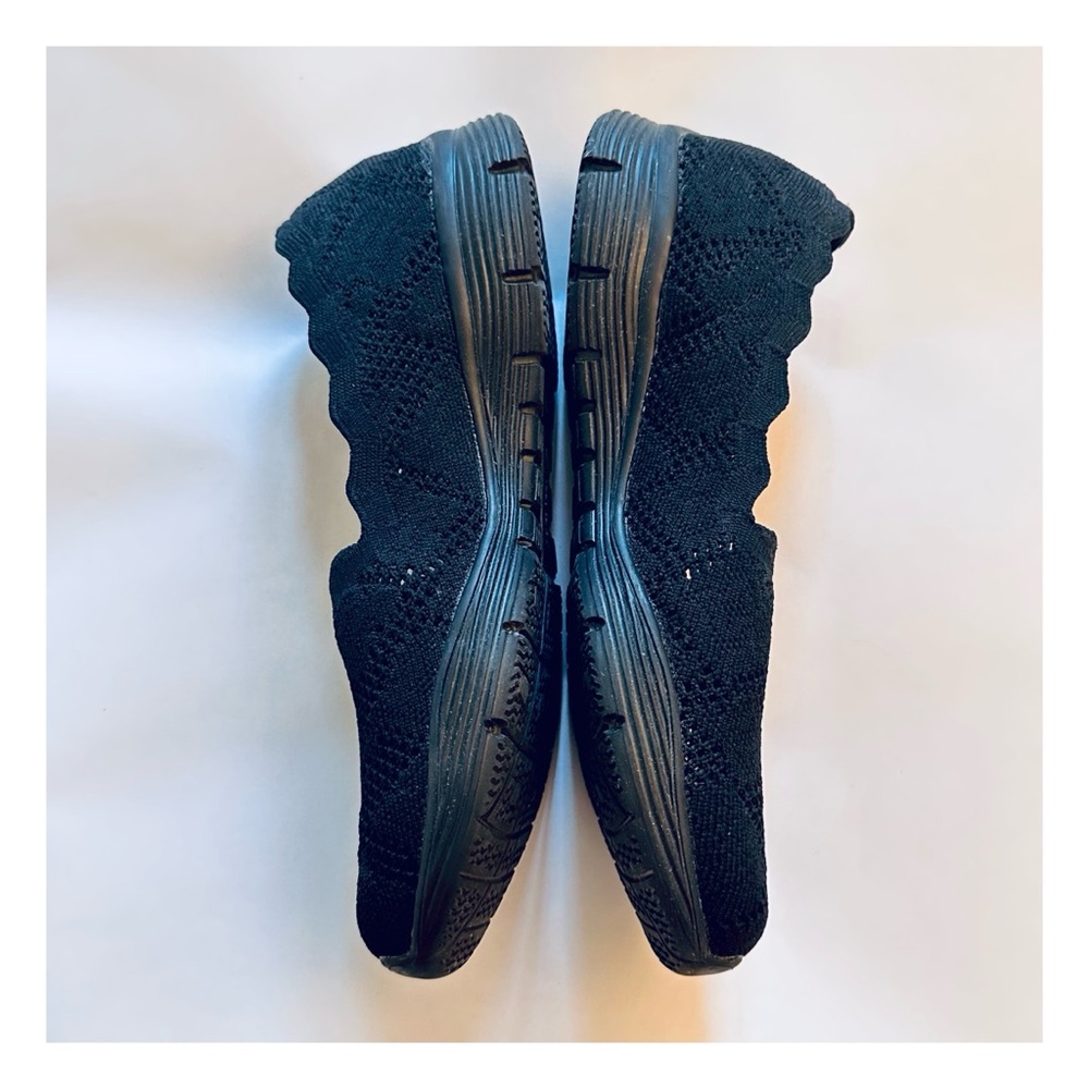 Skechers Black Knit Scallop Slip-On Seagar Sneakers 8.5 - Picture 3 of 8